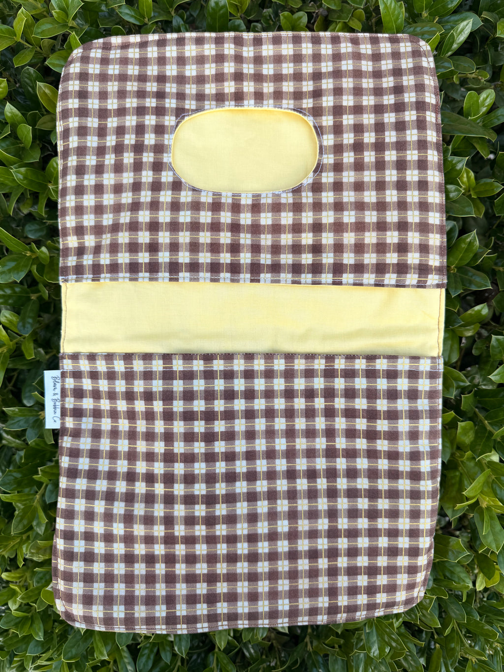 Cozy Cottage Clutch