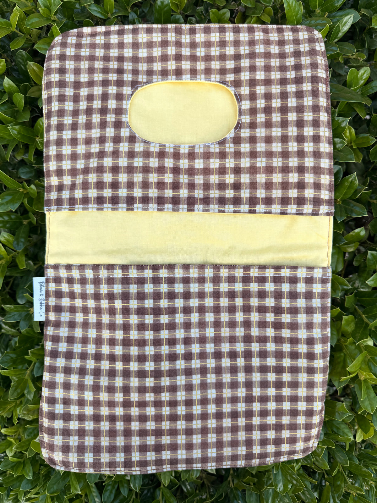 Cozy Cottage Clutch